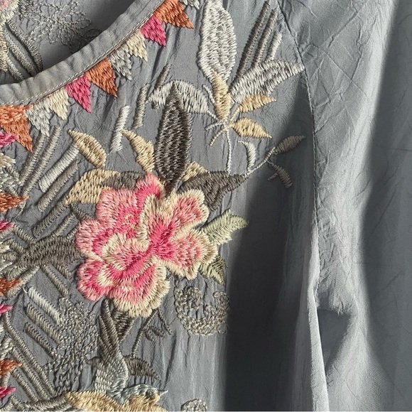 RARE - Johnny Was Mari Gray Embroidered Top - GUC style C14819-9 - Picture 4 of 14